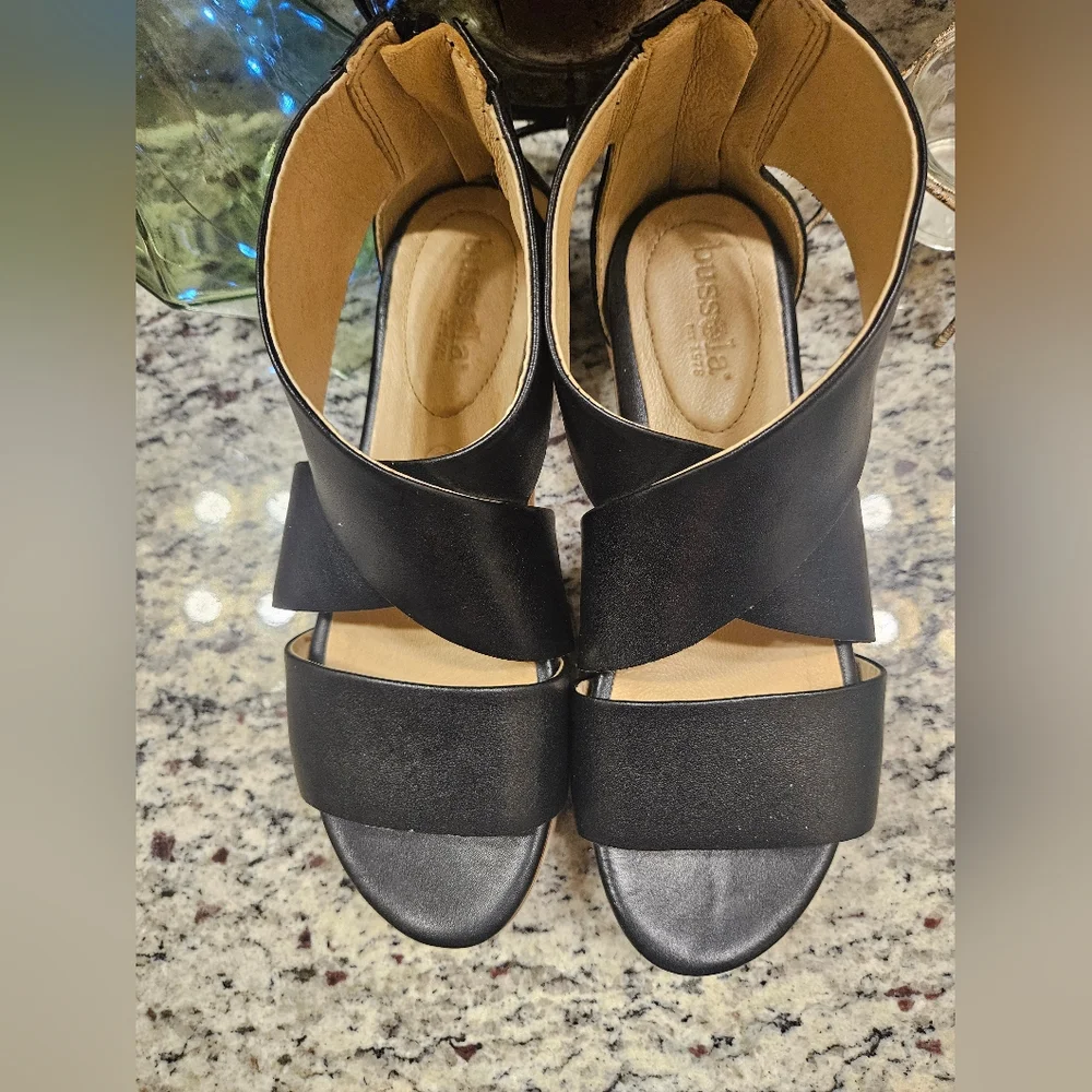 Bussola Elegant Black Women's Sandals - Picture 1 of 3